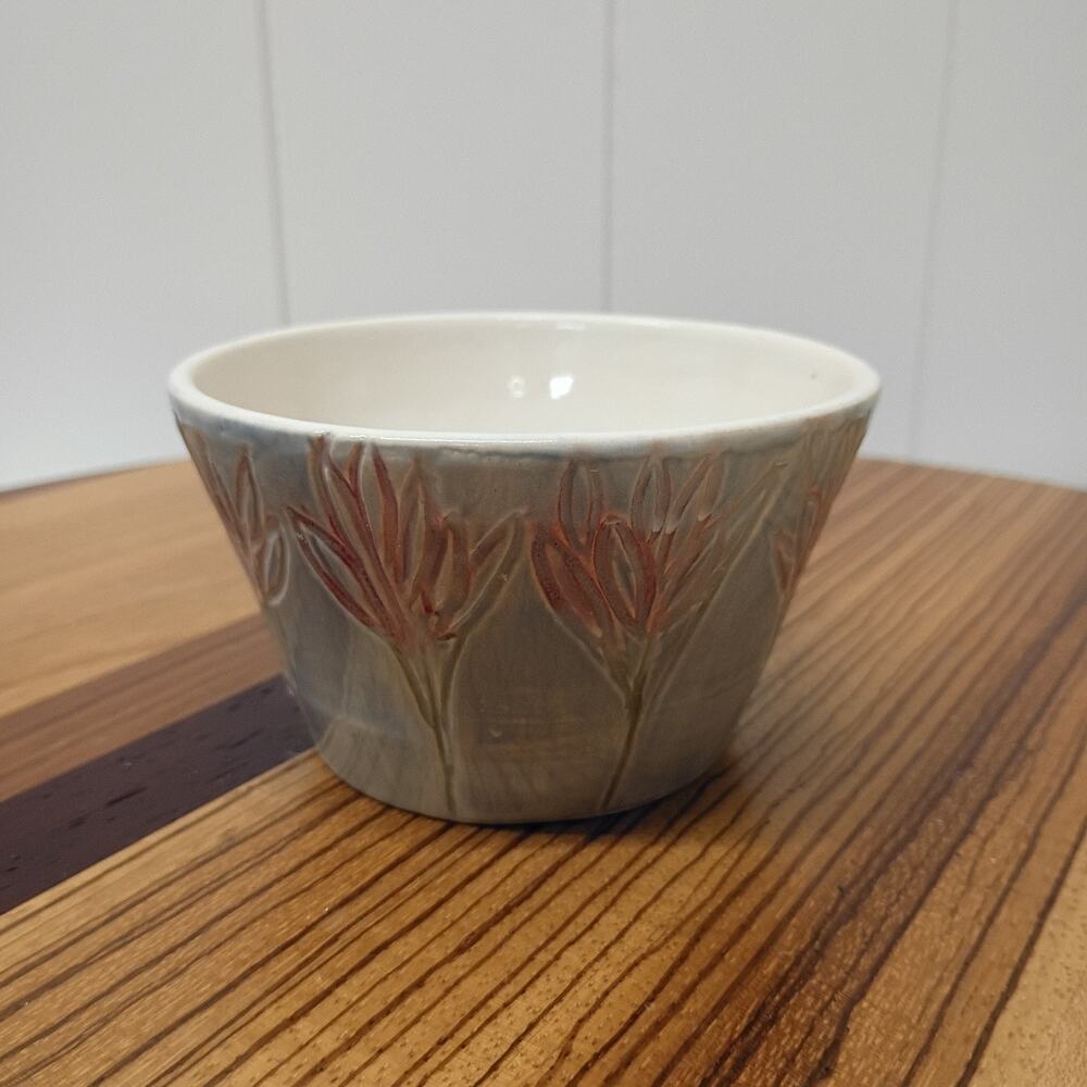 Artisan Hand-Thrown Ceramic Decorative Dish Small Bowl Carved Botanicals Flower